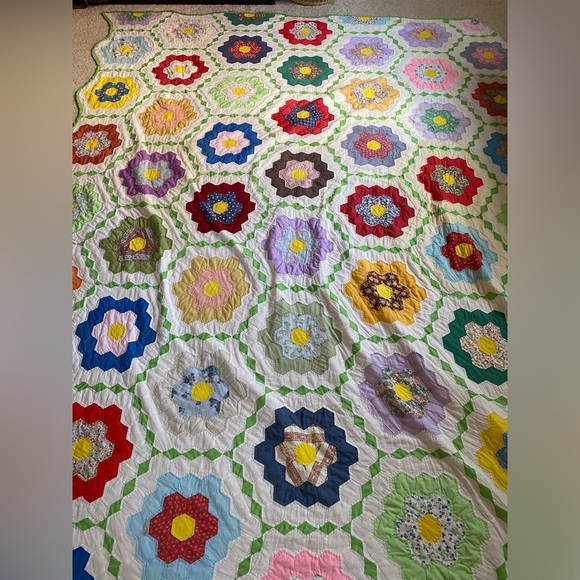Vintage Vermont Hand Stitched Quilt - King - Picture 2 of 10